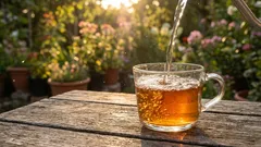 Cosa succede se aggiungi acqua fredda al tè caldo